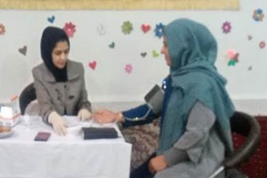 استقرار میز سلامت غربالگری دیابت و فشارخون بالا در پایگاه بسیج پنج تن شهرستان اسلامشهر 